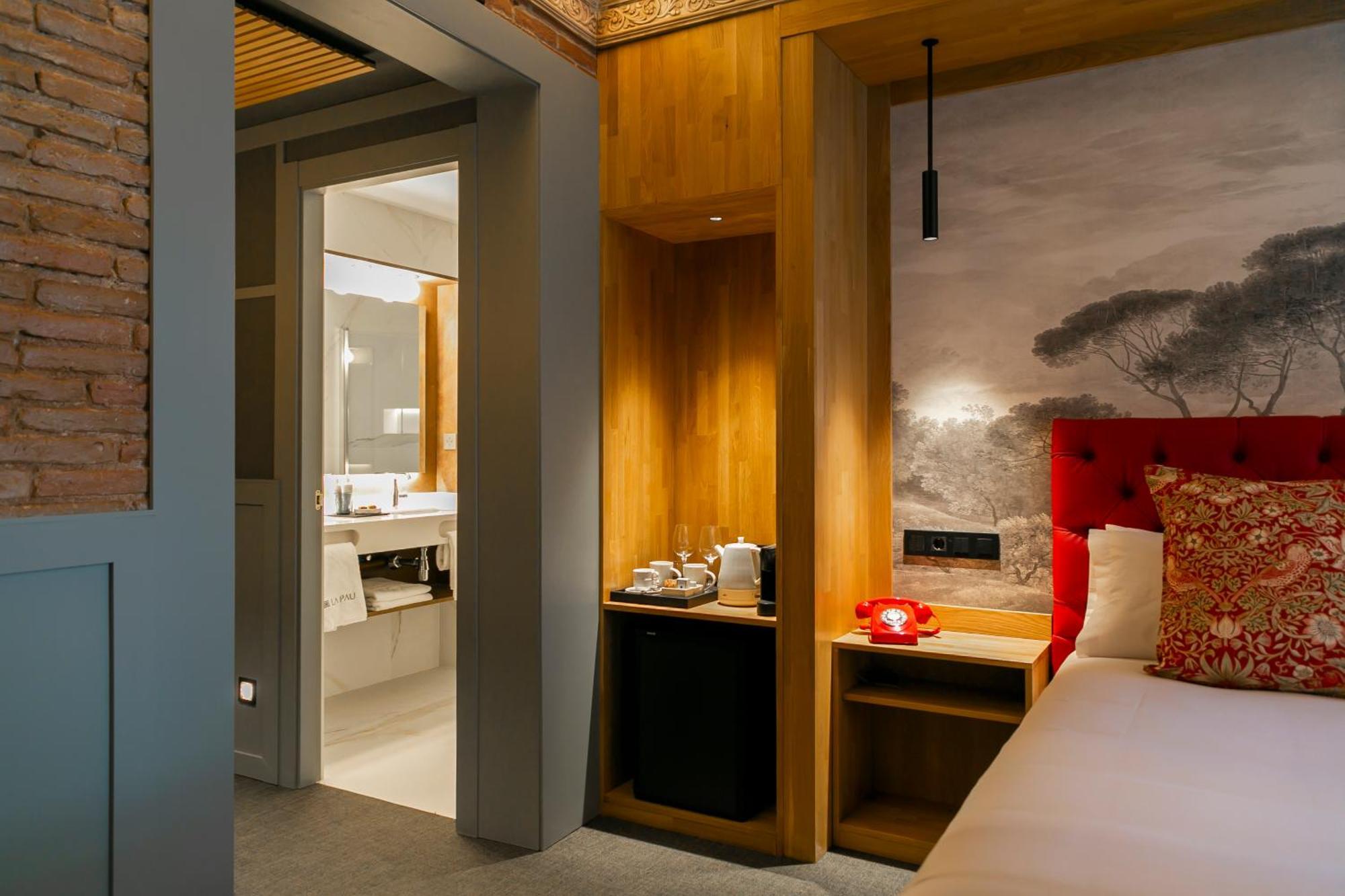 Hotel La Pau 4 Sup Барселона Екстериор снимка