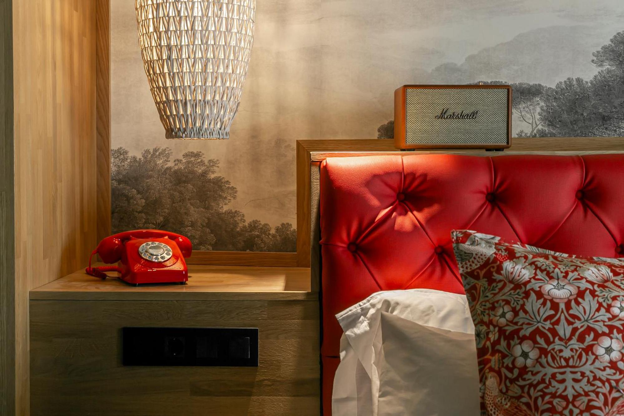Hotel La Pau 4 Sup Барселона Екстериор снимка
