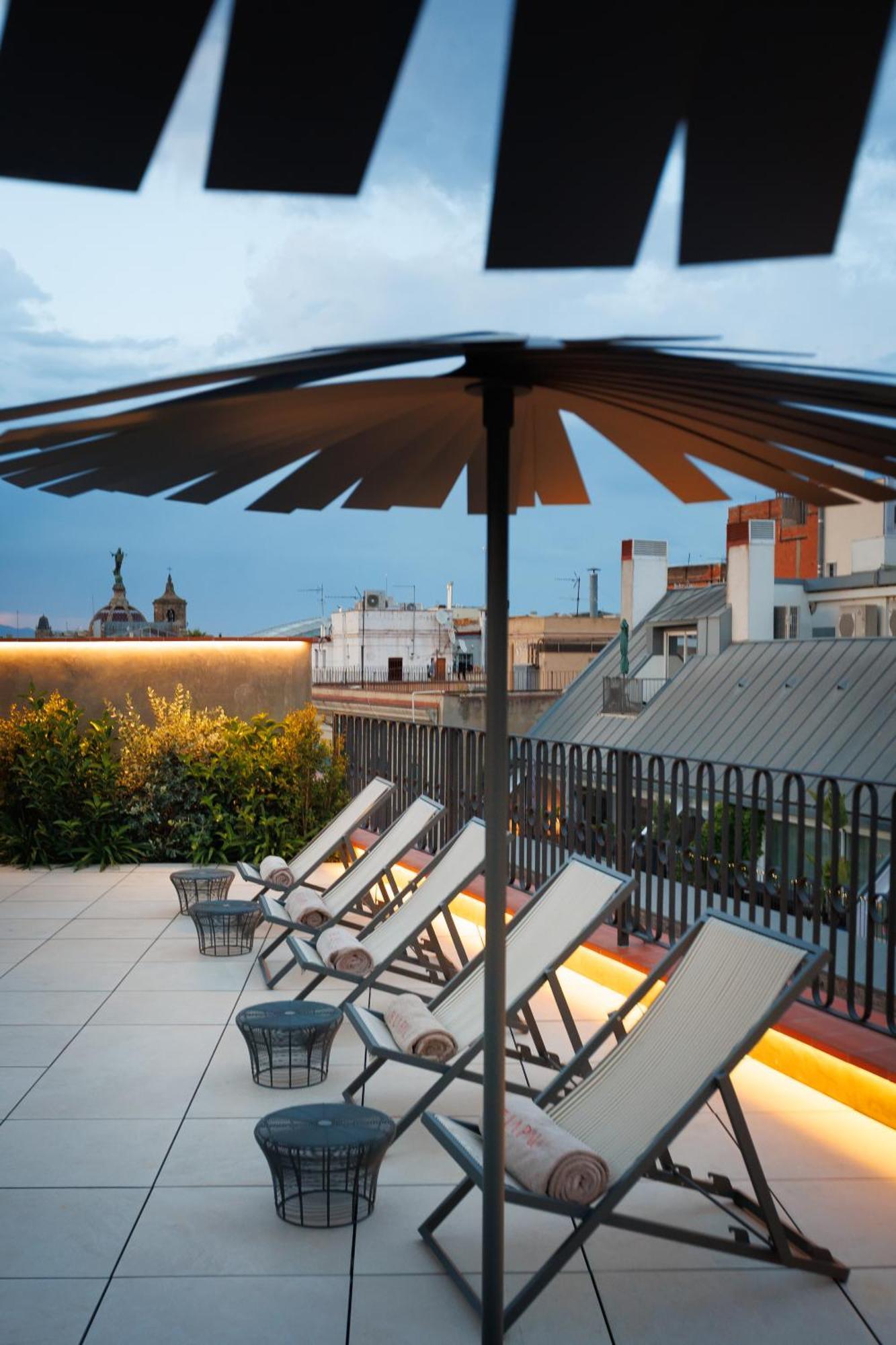 Hotel La Pau 4 Sup Барселона Екстериор снимка