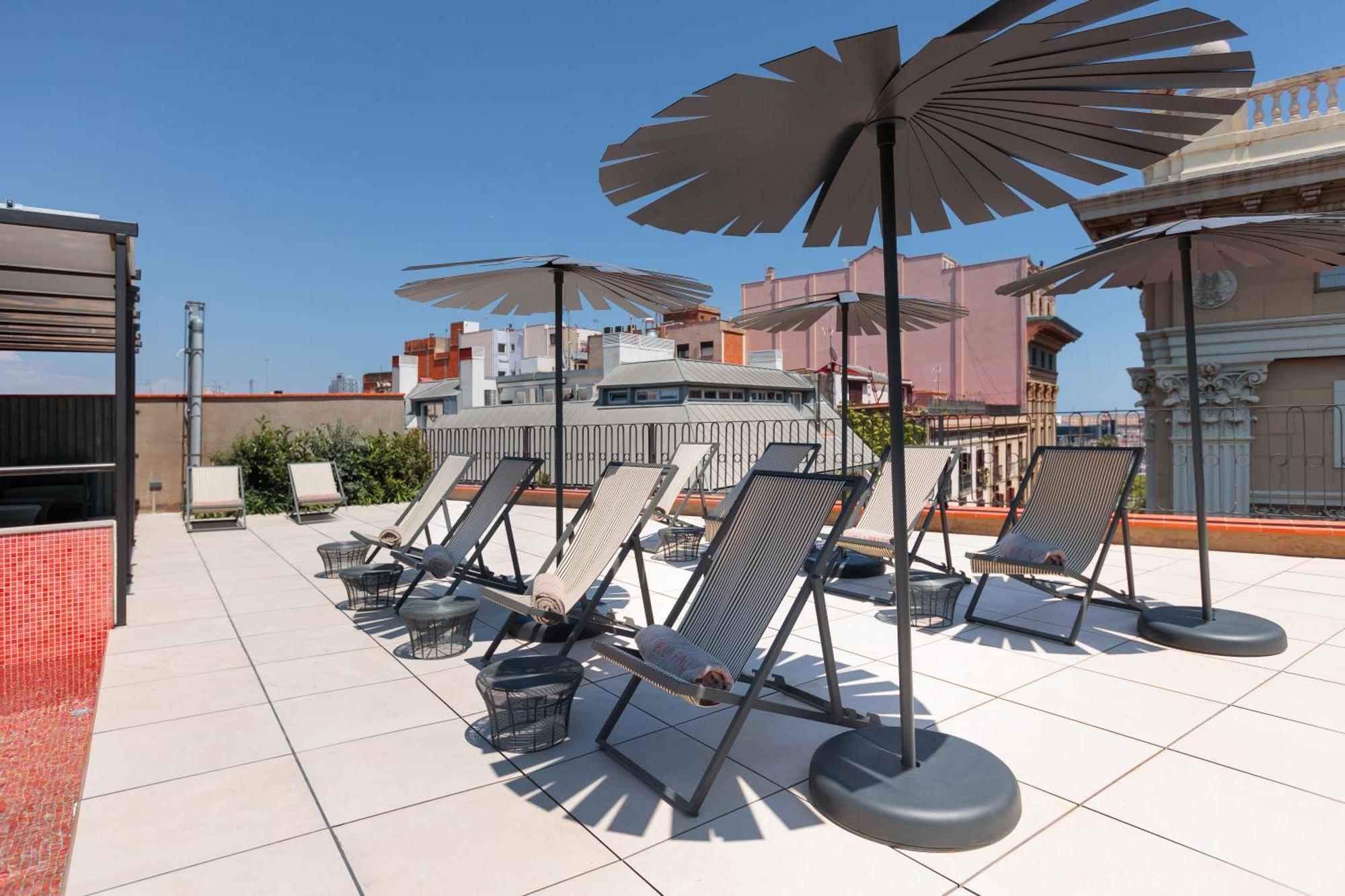 Hotel La Pau 4 Sup Барселона Екстериор снимка